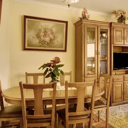 Apartment Palheiro Familiar 2 *